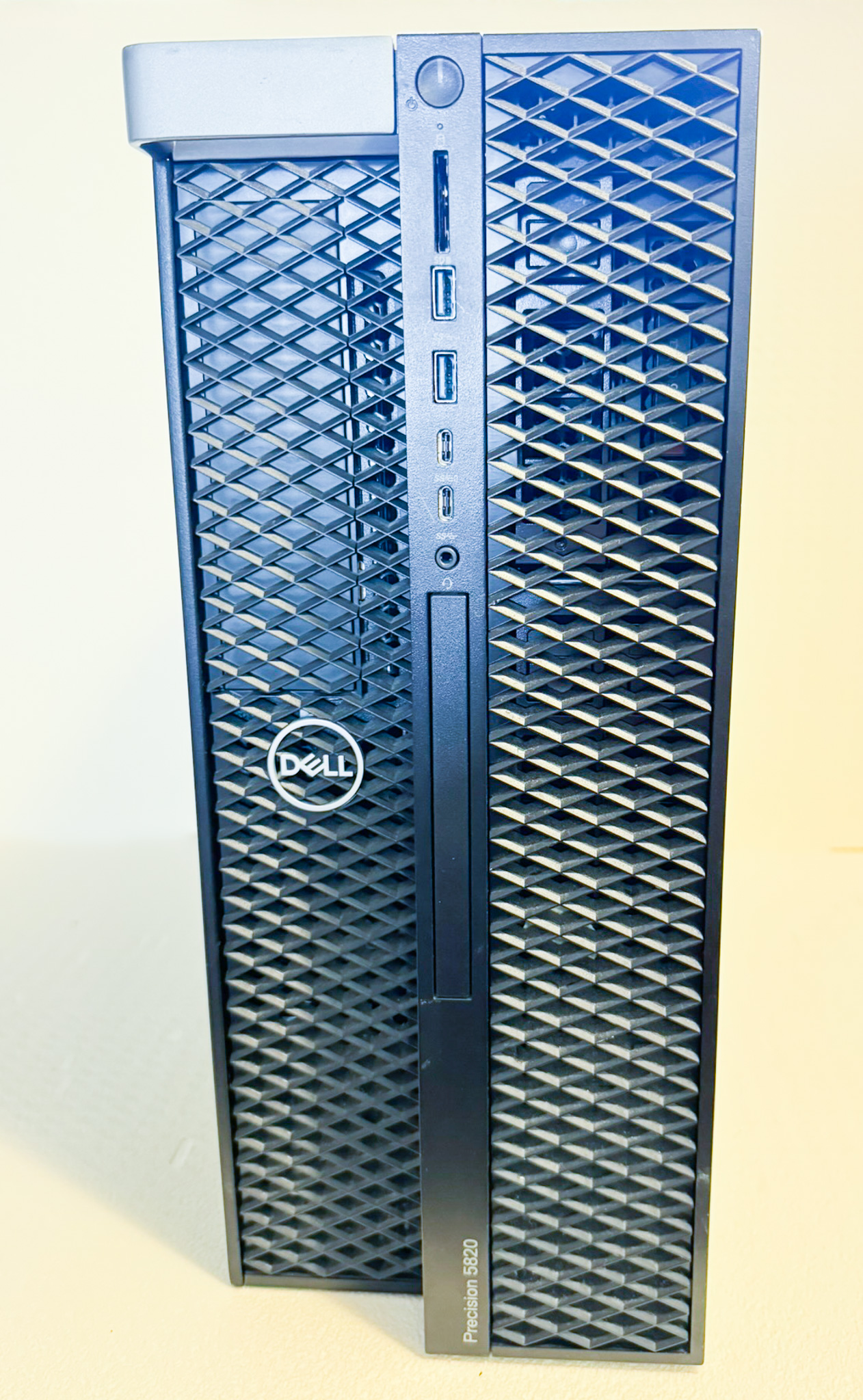Delovna postaja Dell Precision 5820