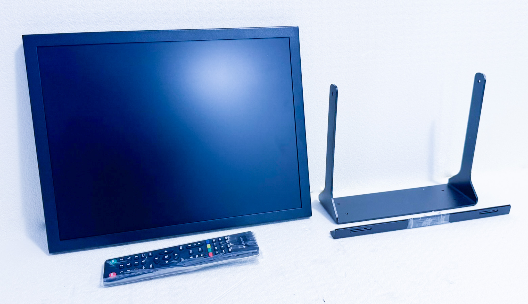 Beetronics 15VGM – 15″ profesionalni monitor 4:3 za industrijsko in komercialno uporabo