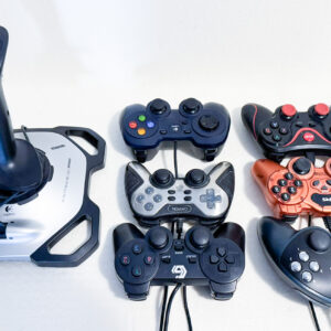 Komplet igralnih kontrolerjev in joystick – za PC in konzole | Logitech, Canyon, Genius, SVEN
