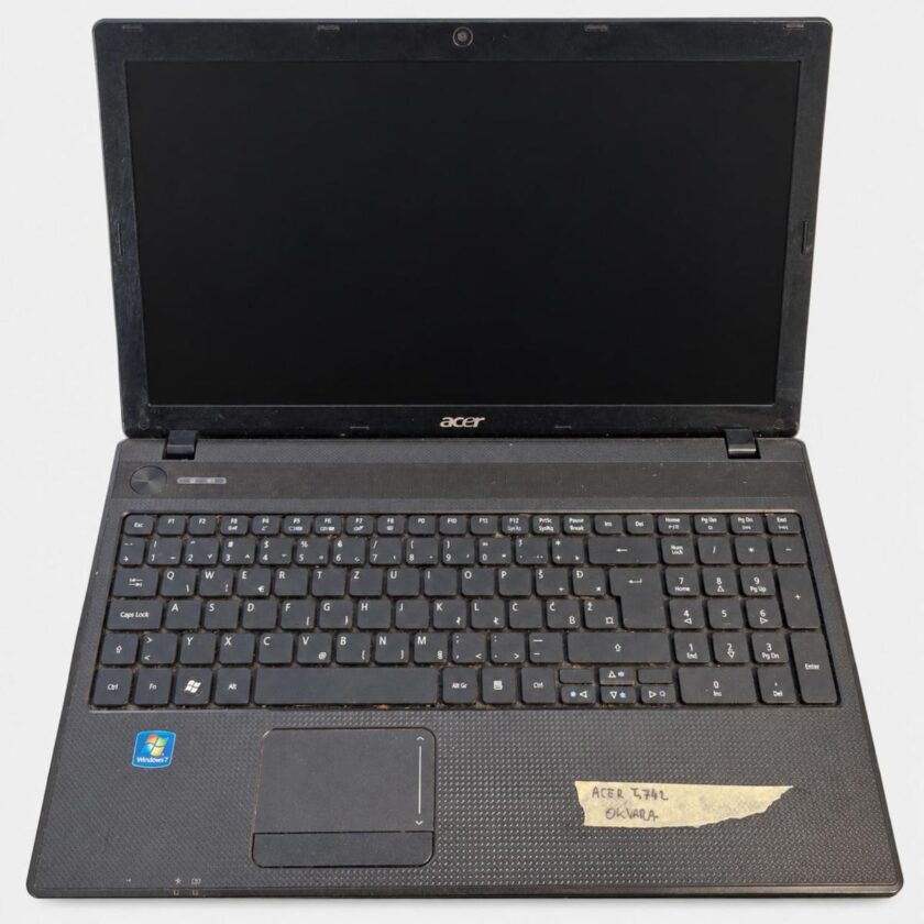 Acer Aspire 5742 – prenosnik v okvari, po delih